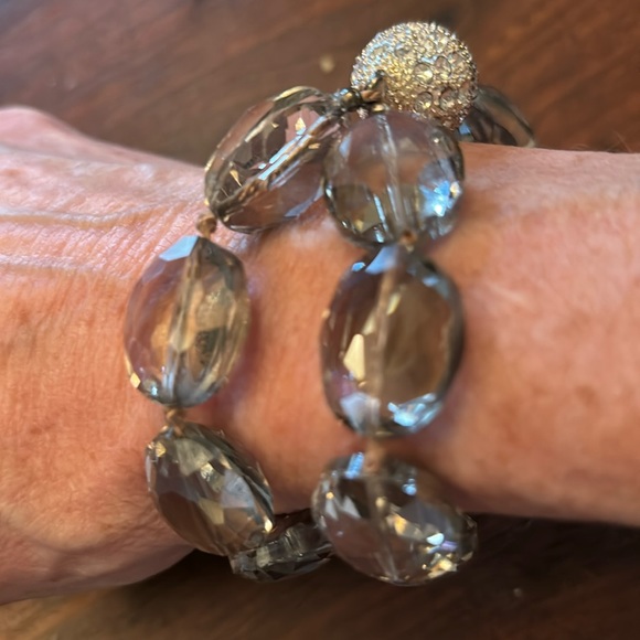 Chunky beaded double strand bracelet with magnetic closure. - Picture 1 of 10